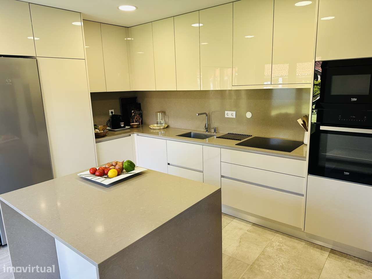 Moradia T4 de charme com grande jardim em zona tranquila-39