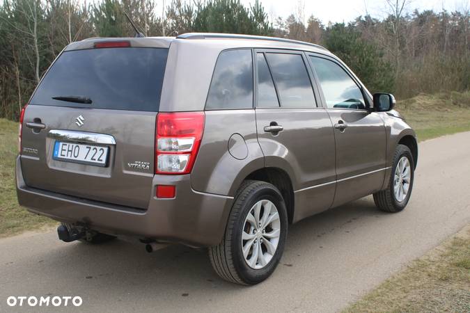 Suzuki Grand Vitara 2.4 De Luxe - 5