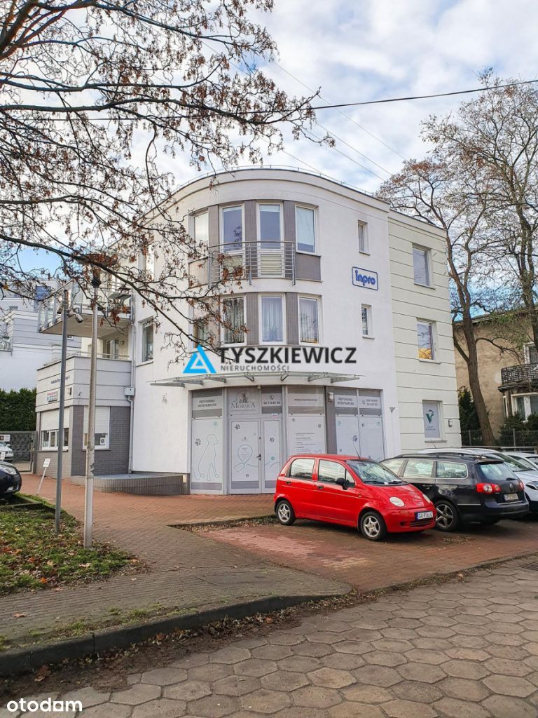 Lokal użytkowy 130 m2 w Gdyni, nowoczesne osiedle.