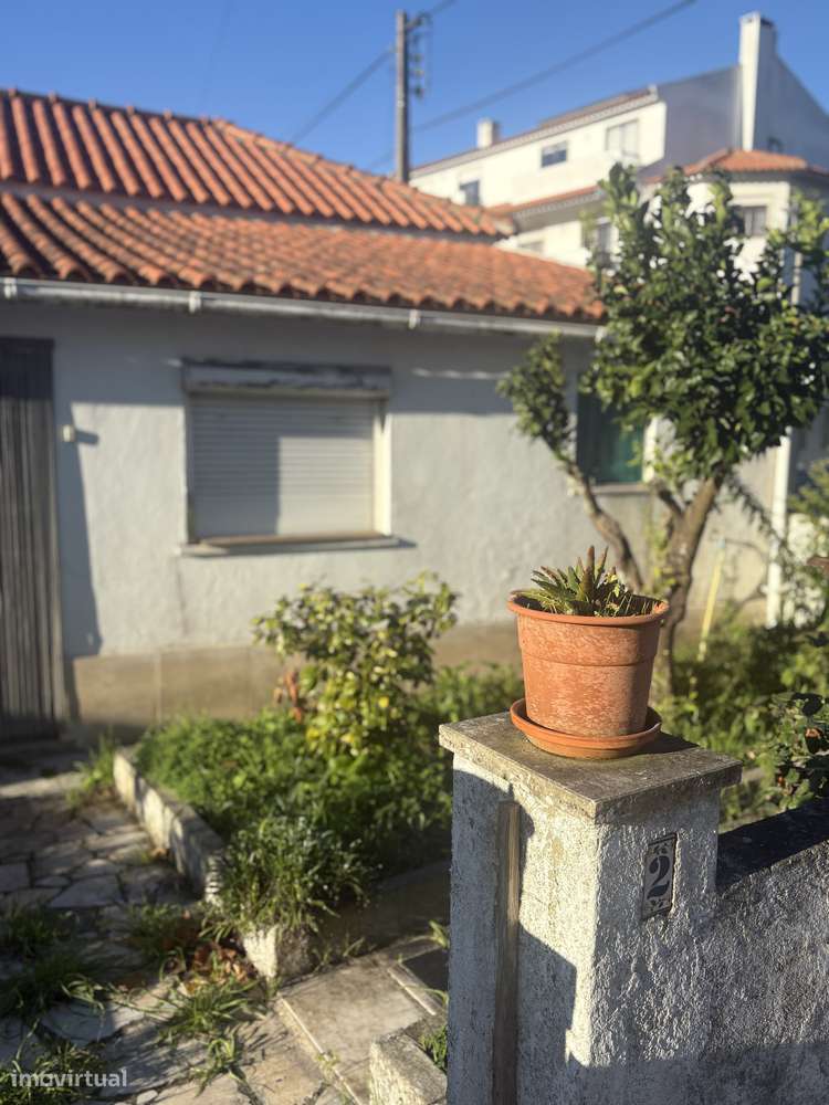 Moradia de Charme para reabilitação total no Lourel, Sintra - Grande imagem: 3/26