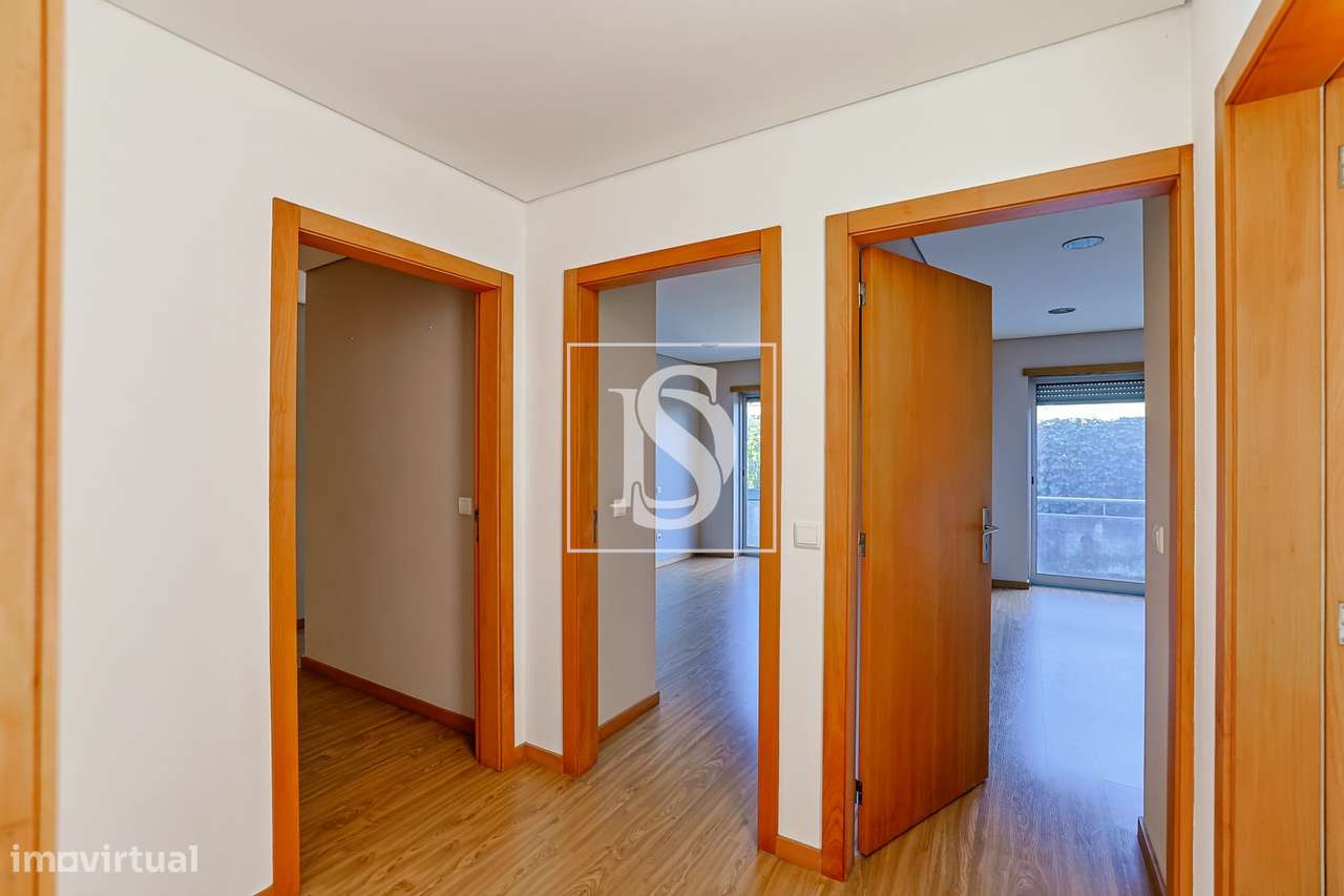 Apartamento T3 em Galegos (São Martinho)-21