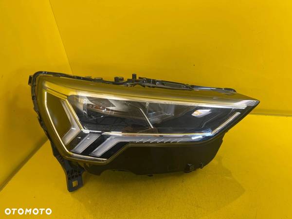 LAMPA PRAWA AUDI Q3 FULL LED 83A941034 18- - 1