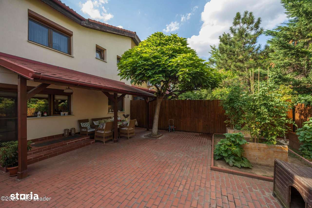 Casă eficientă, cu garaj, într-un complex liniștit, poziție excelenta-4