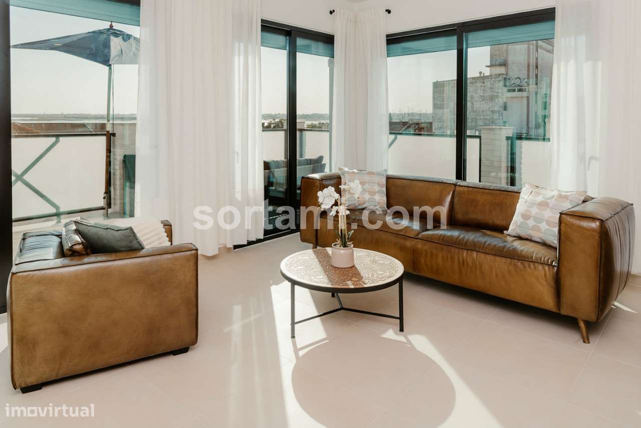 Apartamento T2 Venda em Faro (Sé e São Pedro),Faro - Grande imagem: 2/26