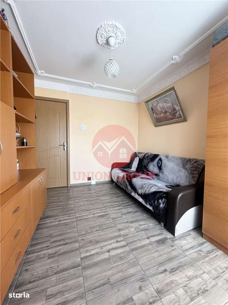 Apartament 3 Camere Decomandat, Etaj Intermediar, zona Km 4-5 - Imagine principală: 4/20