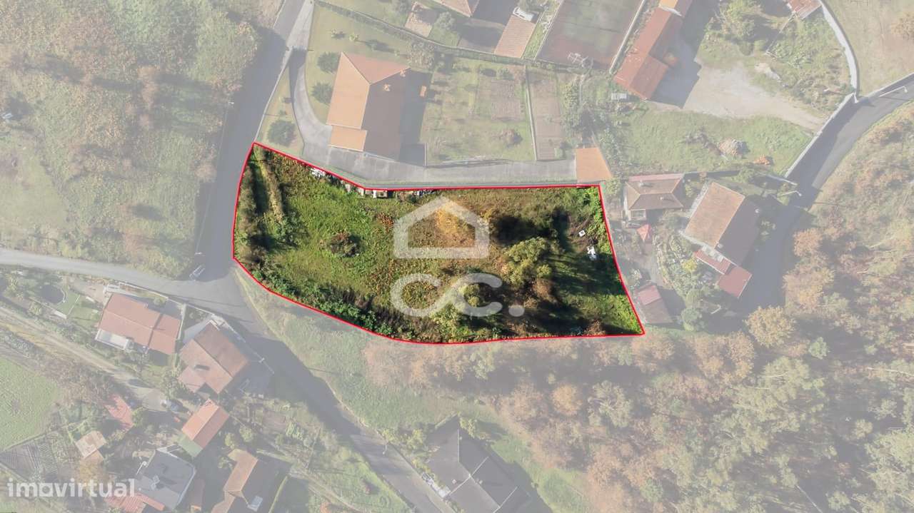 Terreno com potencial em Gonça, Guimarães-11