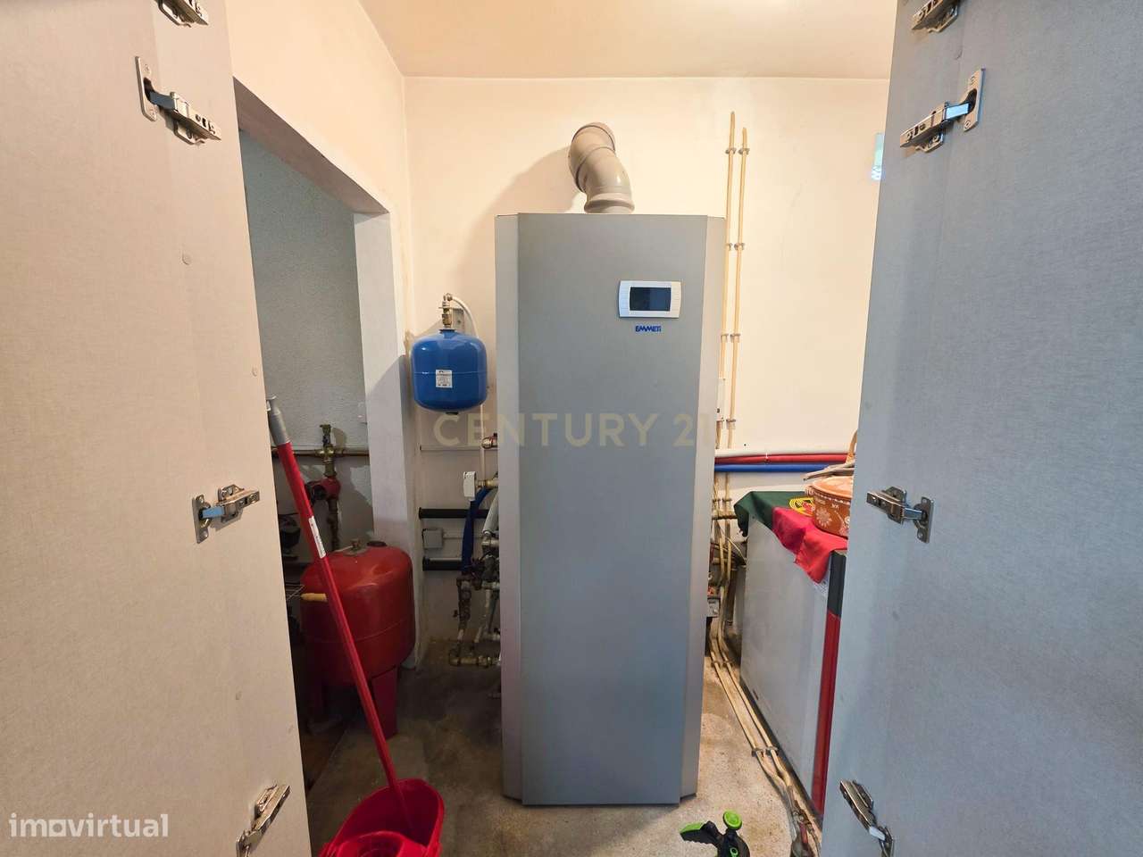 Moradia situada em Beire / Paredes-49