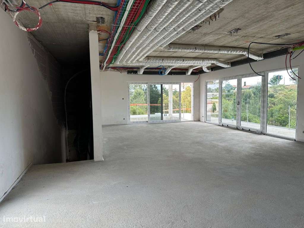 Moradia T5 de Luxo | Vila Alegre, Fernão Ferro-14