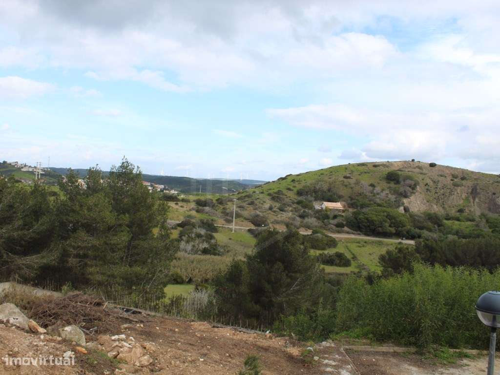 Lote Urbano a 2km da praia da Salema, em Budens, Algarve - Grande imagem: 4/25