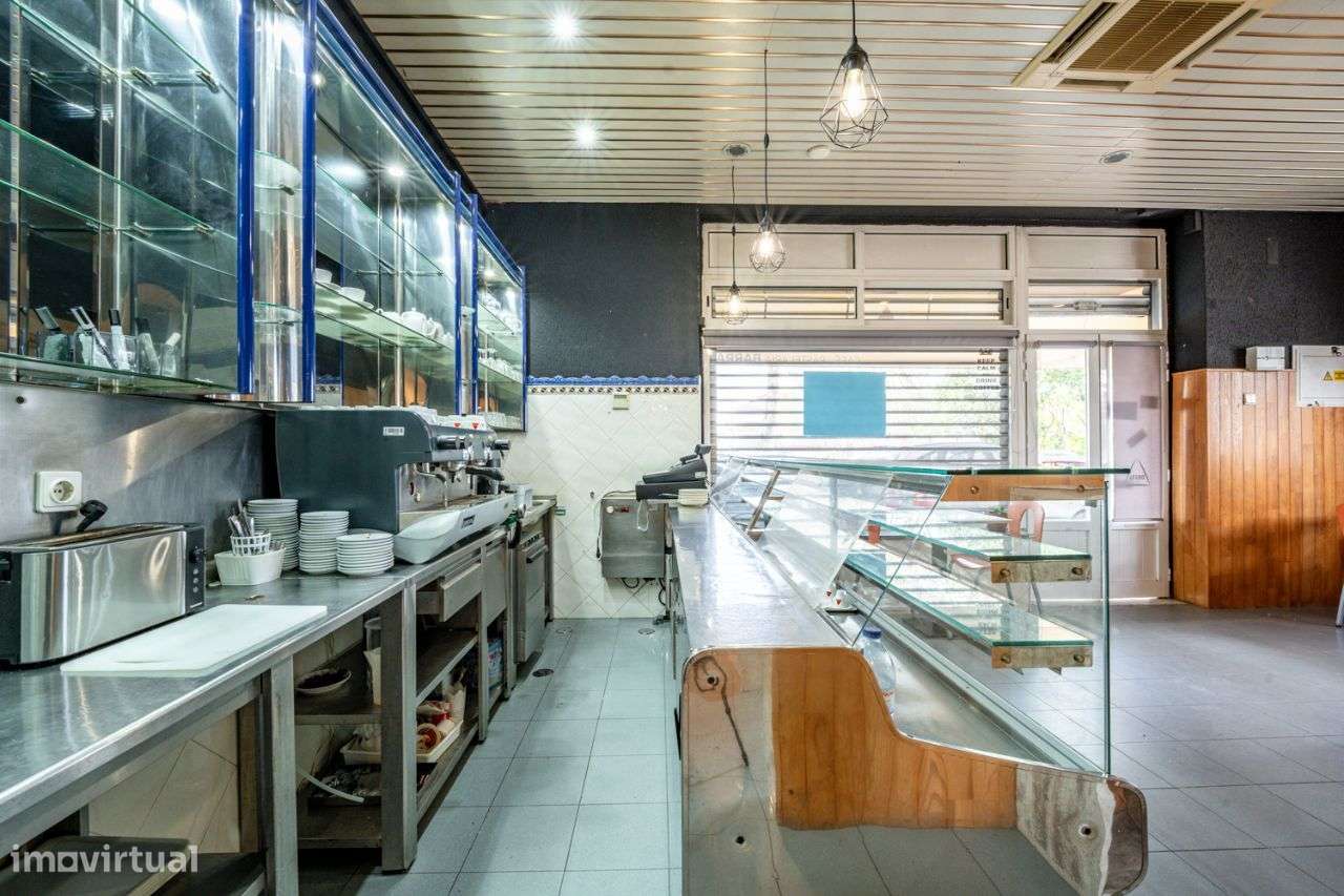 Estabelecimento comercial em Almada - Grande imagem: 5/12