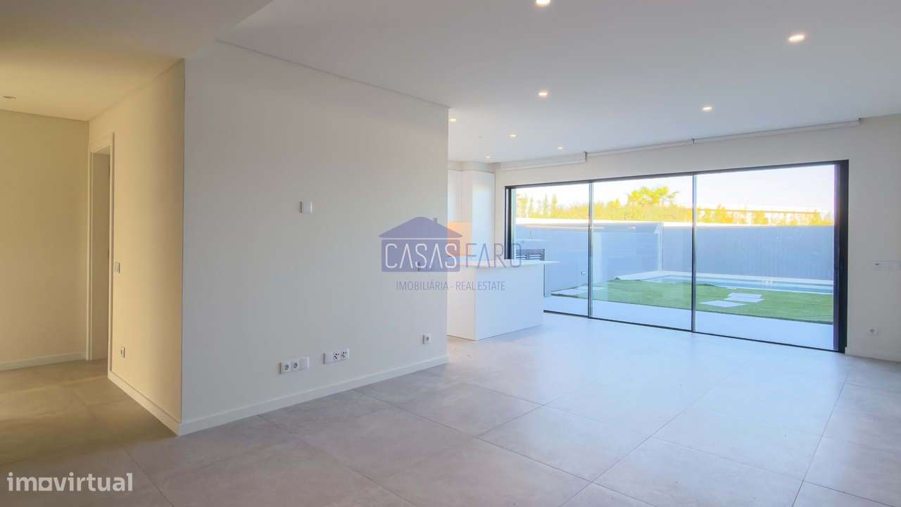 Moradia em banda V4 num empreendimento de Luxo, em Faro, Algarve-8