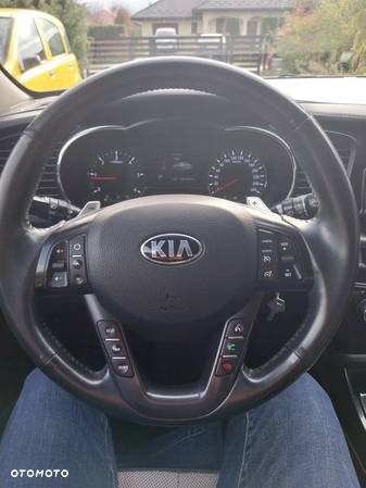 Kia Optima - 11