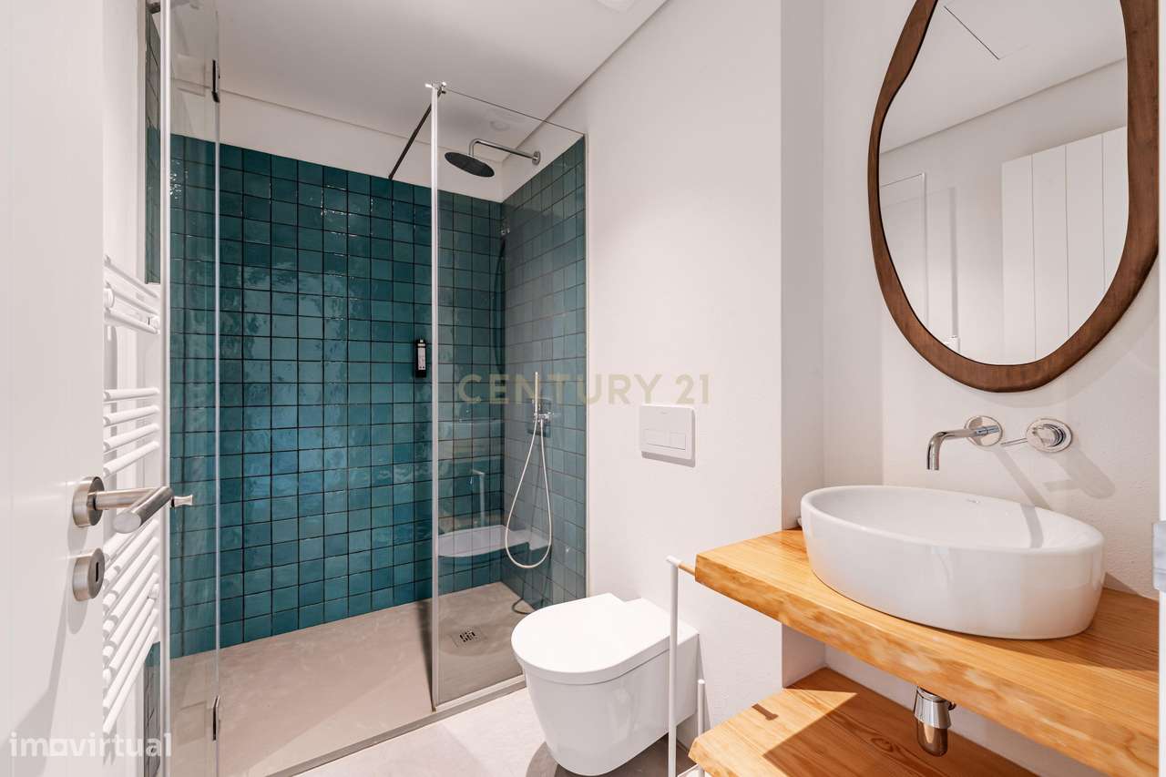 Construção Nova | Moradia de luxo T4 com Terraço, Piscina e Design Con-24