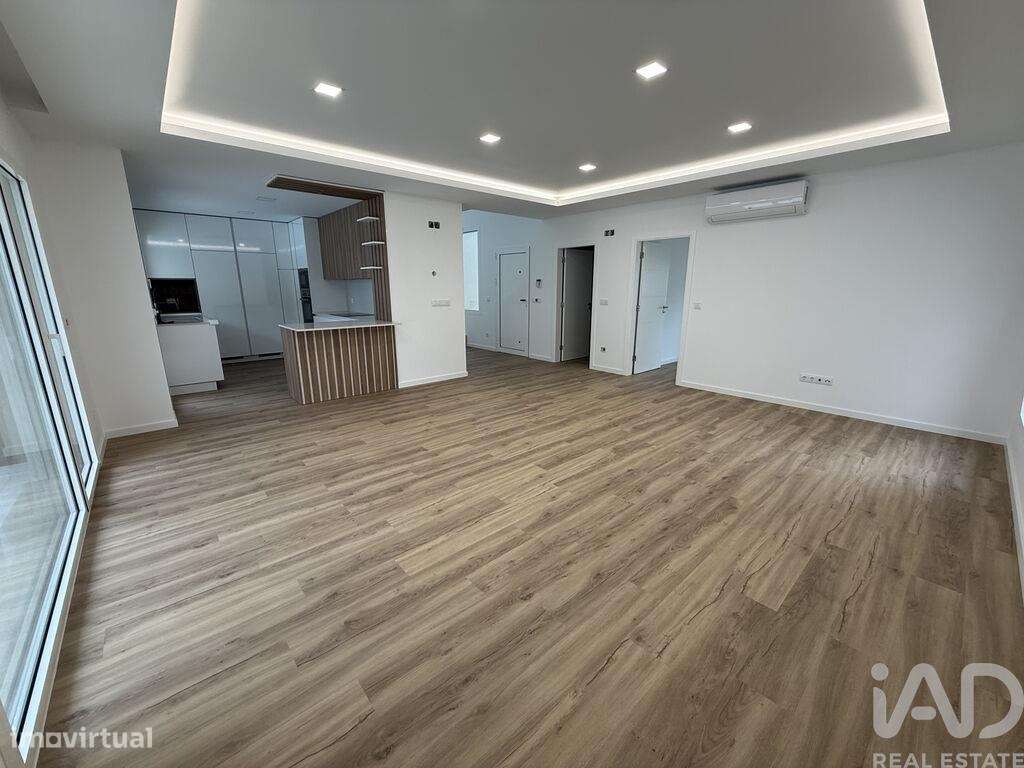 Casa / Villa T4 em Charneca De Caparica E Sobreda de 164,00 m2 - Grande imagem: 4/30