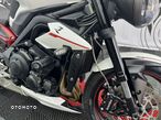 Triumph Street Triple - 32