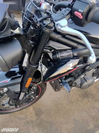 Triumph Street Triple - 2