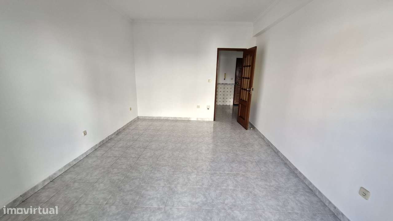 Apartamento T2 com 105m² com arrecadação no Pinhal Novo - Grande imagem: 5/15