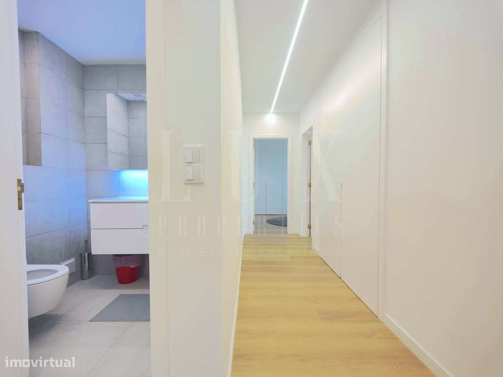 PENTHOUSE T5 DE LUXO COM VISTA FRONTAL DE MAR NO CENTRO DO ESTORIL-37