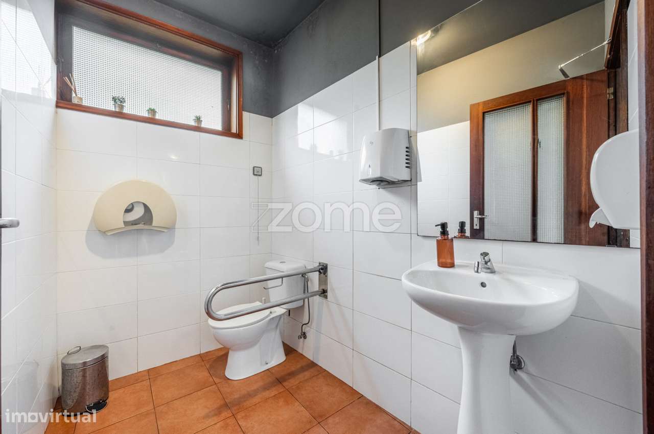 Trespasse de Restaurante Vegetariano com Jardim – Centro da Maia-13