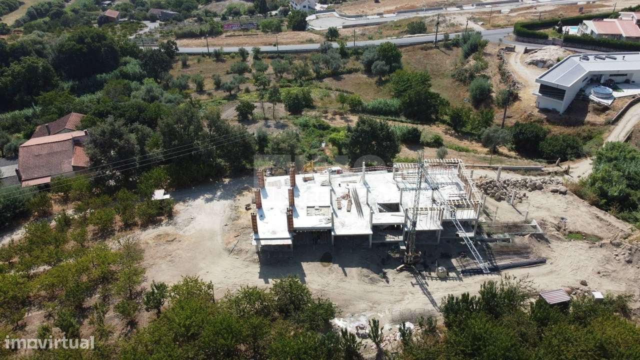 Moradias T4 e Piscina | A 5 Minutos da Covilhã-5
