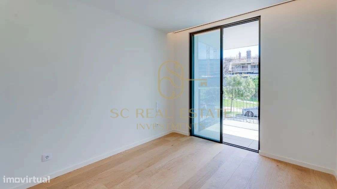 Excelente T3 Novo, com vistas deslumbrantes sobre o Atlântico.-11