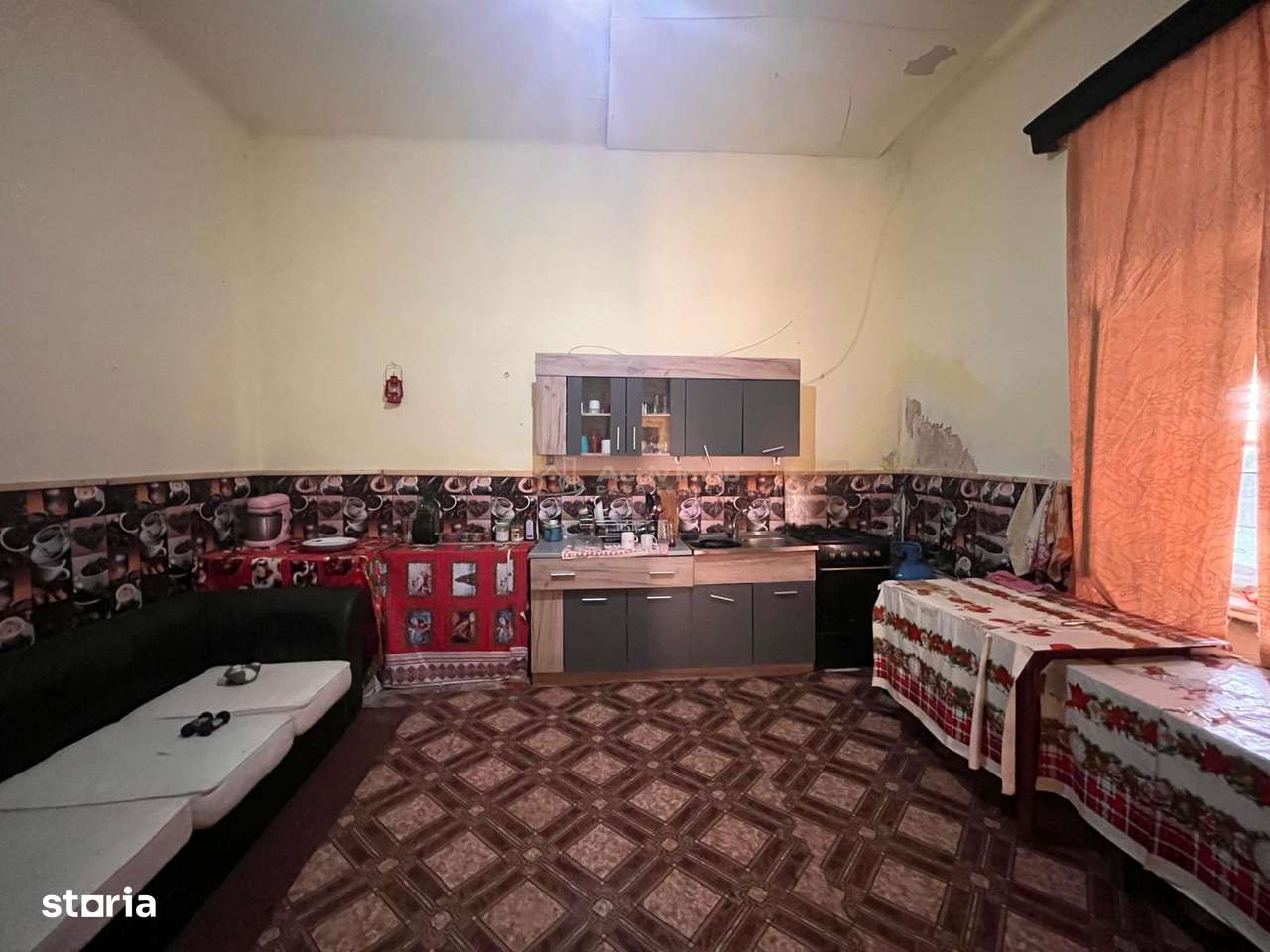 Sacu, Casa 426 Mp. Construiti, 6.500 Mp. Teren - Imagine principală: 4/20