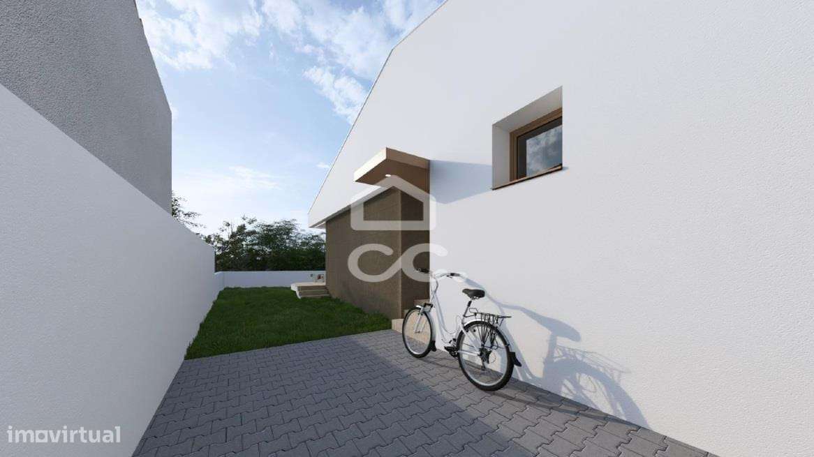 Moradia com projecto de arquitectura em Santa Clara-14