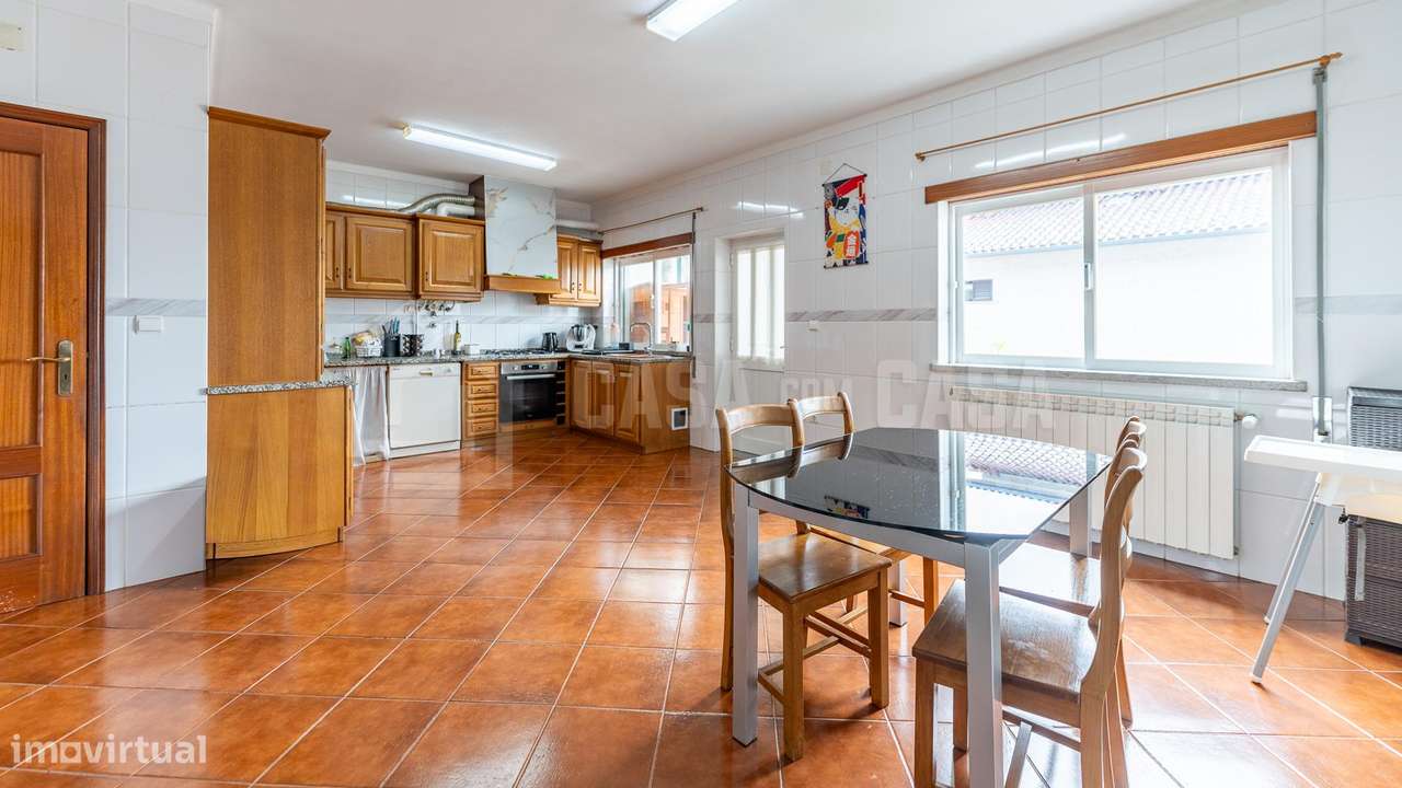 Moradia em Banda V4 em Fragosela - Grande imagem: 4/14