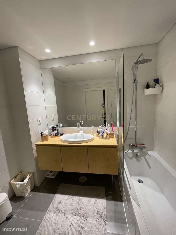 T1 Mobilado no centro de S. Mamede com varanda e garagem - Grande imagem: 4/10