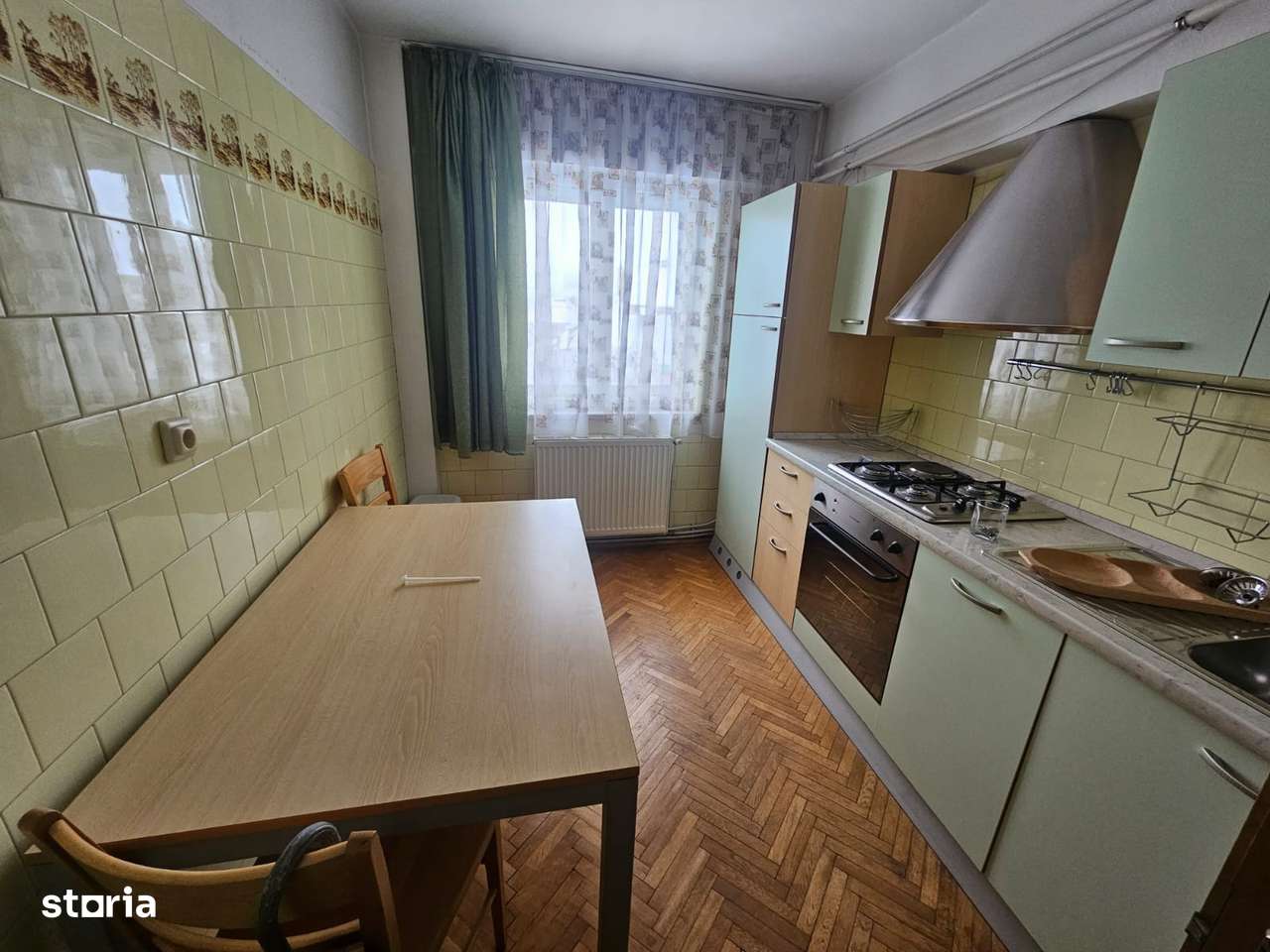 Apartament cu 4 camere de închiriat în Curtea de Argeș. - Imagine principală: 4/14