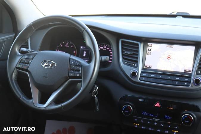 Hyundai Tucson 2.0 CRDI 4WD 6AT Style - 10