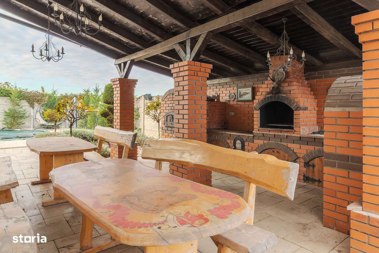 Casa Santandrei 5 Dormitoare 355 mp Utili Piscina Garaj si 2 Terase - Imagine principală: 3/20