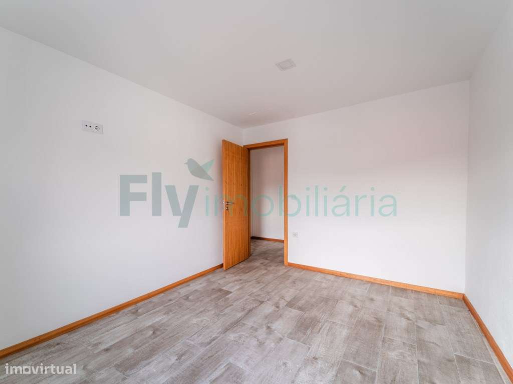 Moradia T2 + Moradia T1 Excelente Oportunidade de Investimento-22