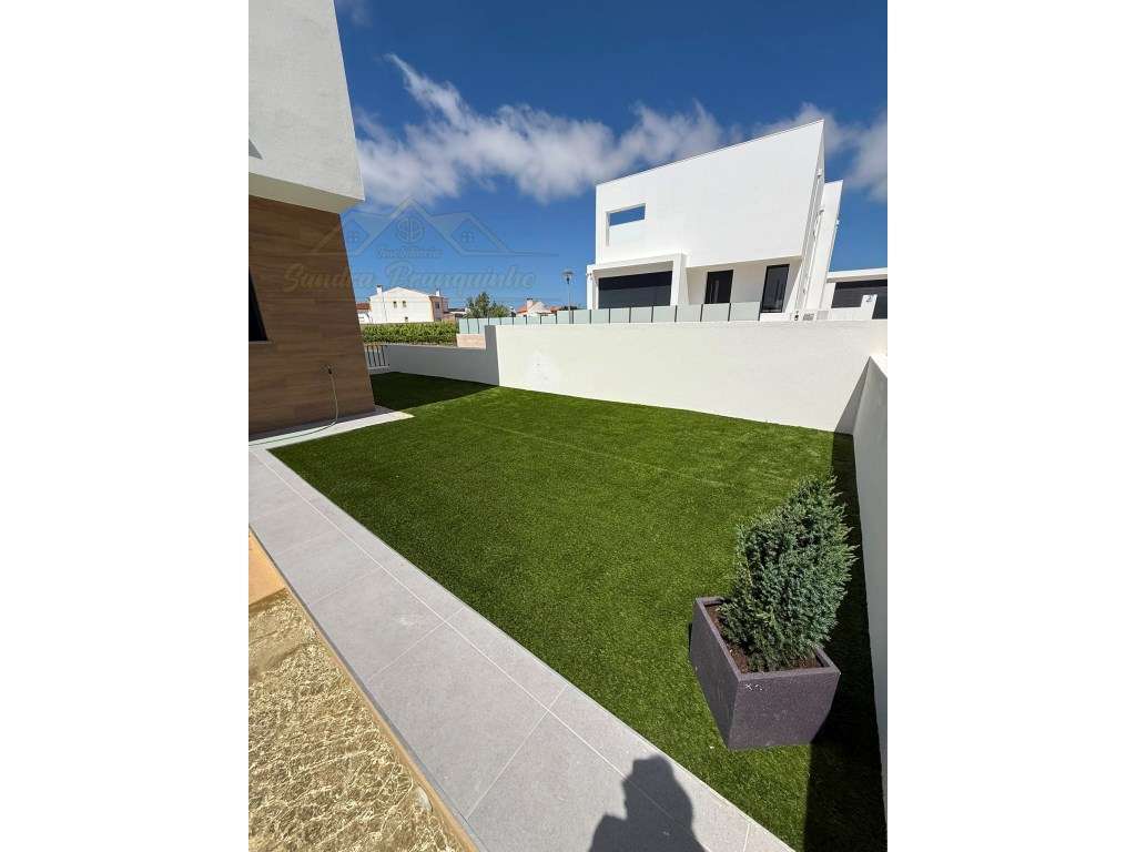 Moradia T5(NOVA) com Piscina-21