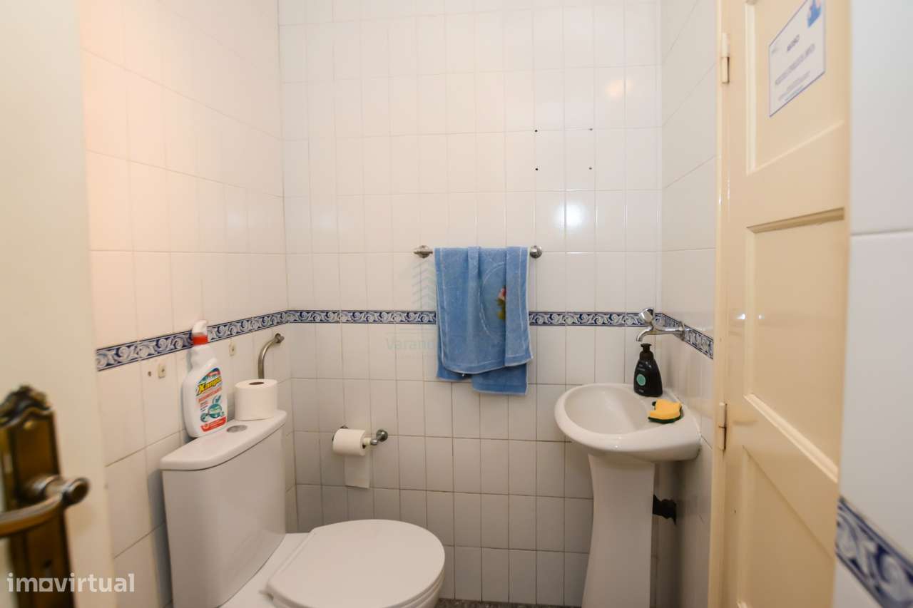 Loja em Torres Novas destinada a comércio/serviços - Grande imagem: 5/13