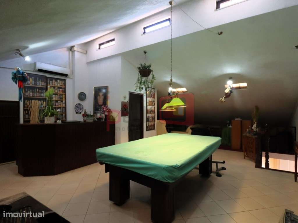 MORADIA T4 COM GARAGEM E TERRAÇO - MONTIJO-45