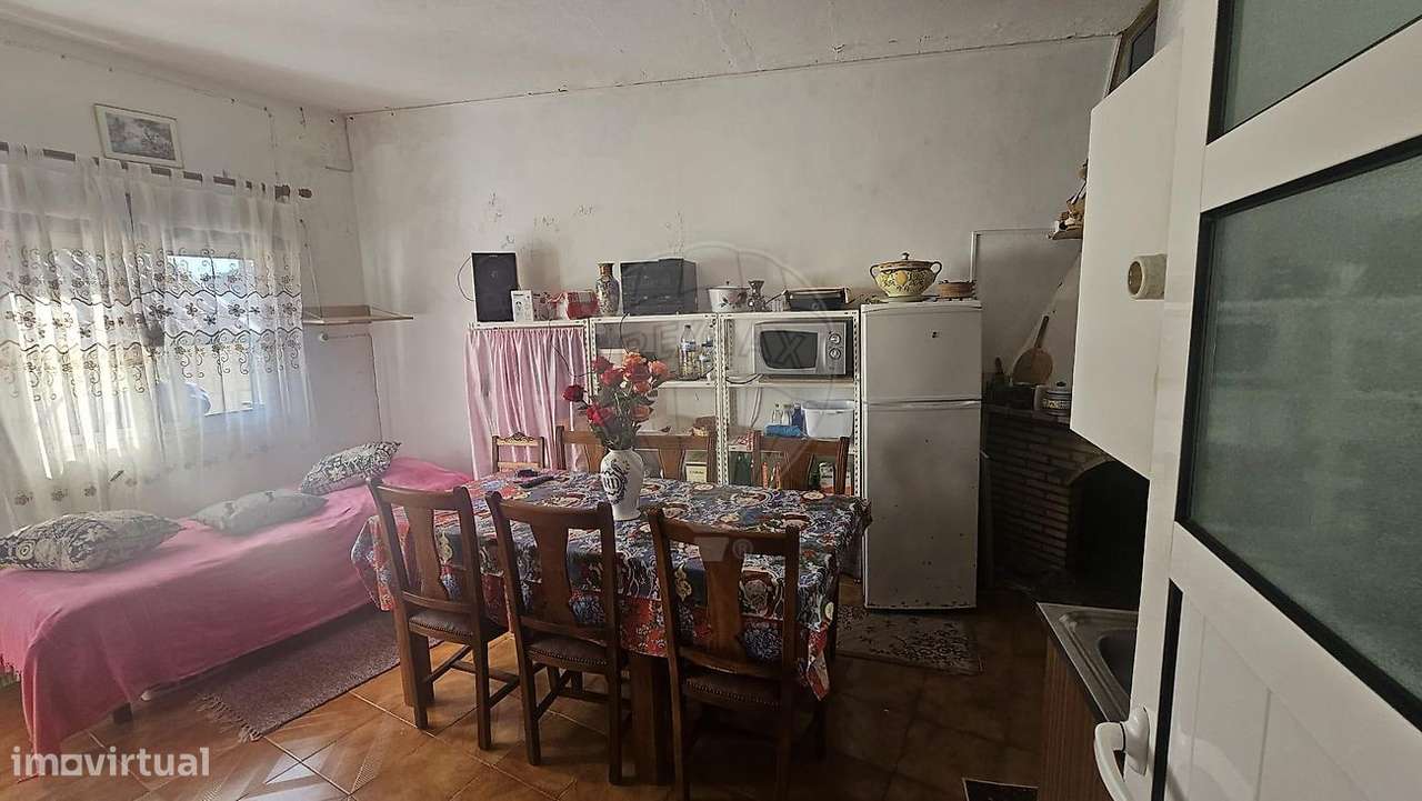 Moradia T2 para venda-5