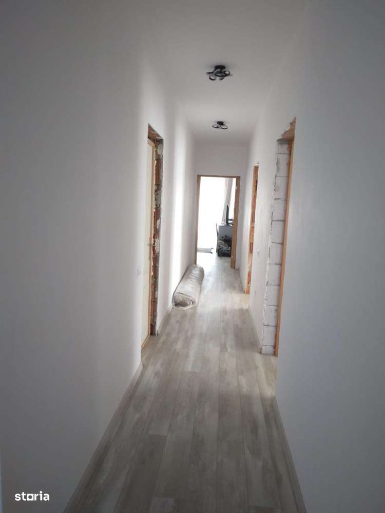 Casă, Grigorescu P+E,3 dormitoare,3 bai living,bucătărie,teren 1.000mp - Imagine principală: 4/16