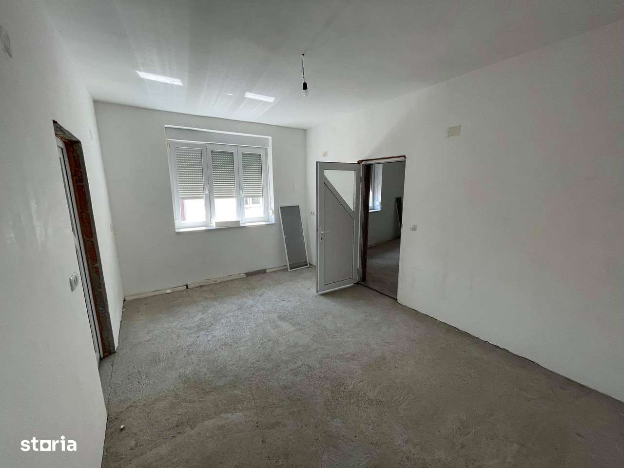 Exclusivitate ! Ideal investitite ! 2 case + 10 ari teren , str. Dara-15