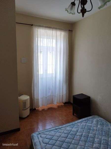 Arrendo casa térrea tipo T1+1 - Grande imagem: 5/7