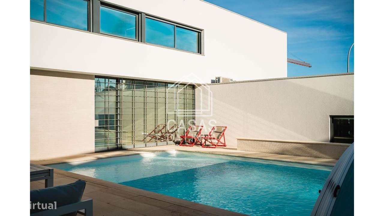Moradia de Luxo T6 em Linda-a-Velha-25