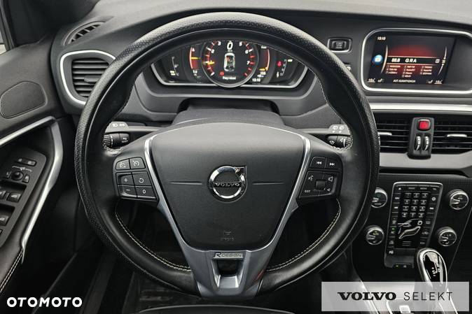 Volvo V40 - 16