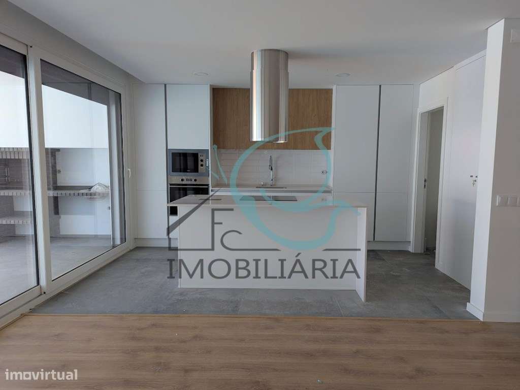 Moradia T3 com acabamentos de Luxo e Piscina - Quinta da Amizade-14