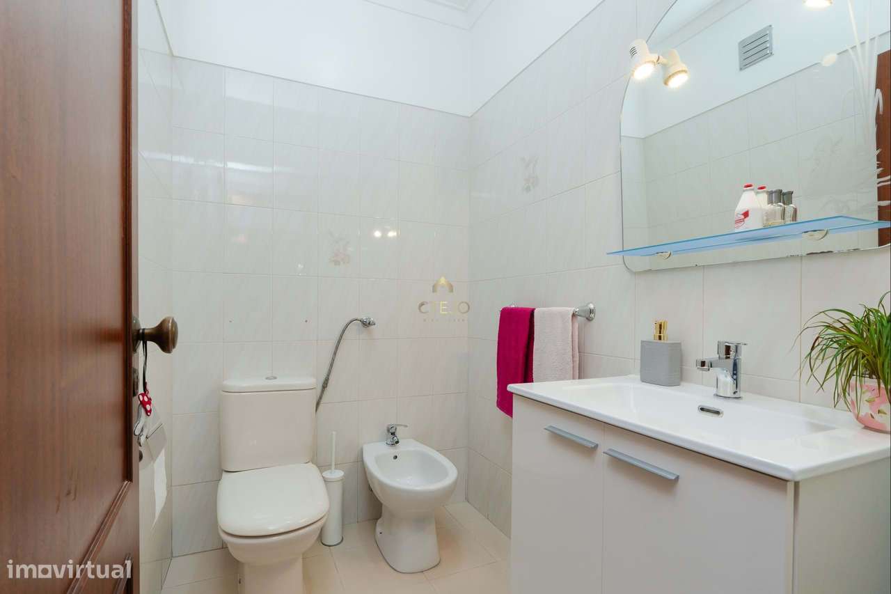 T3 com PARQUEAMENTO em Odivelas-16