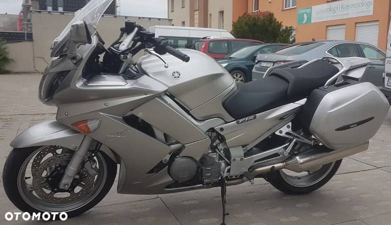 Yamaha FJR - 3