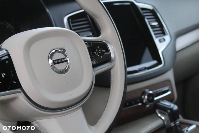 Volvo XC 90 D5 AWD Inscription - 19