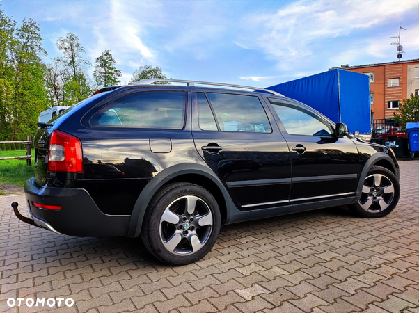 Skoda Octavia Combi 2.0 TDI DPF 4x4 Ambition - 5