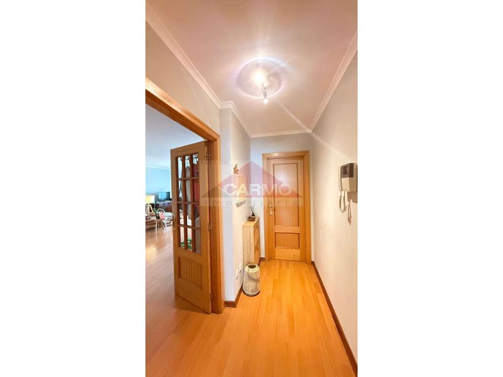 Arrenda-se T3 nas Portas da Cidade com Parqueamento.(Visitas só em ... - Grande imagem: 5/24