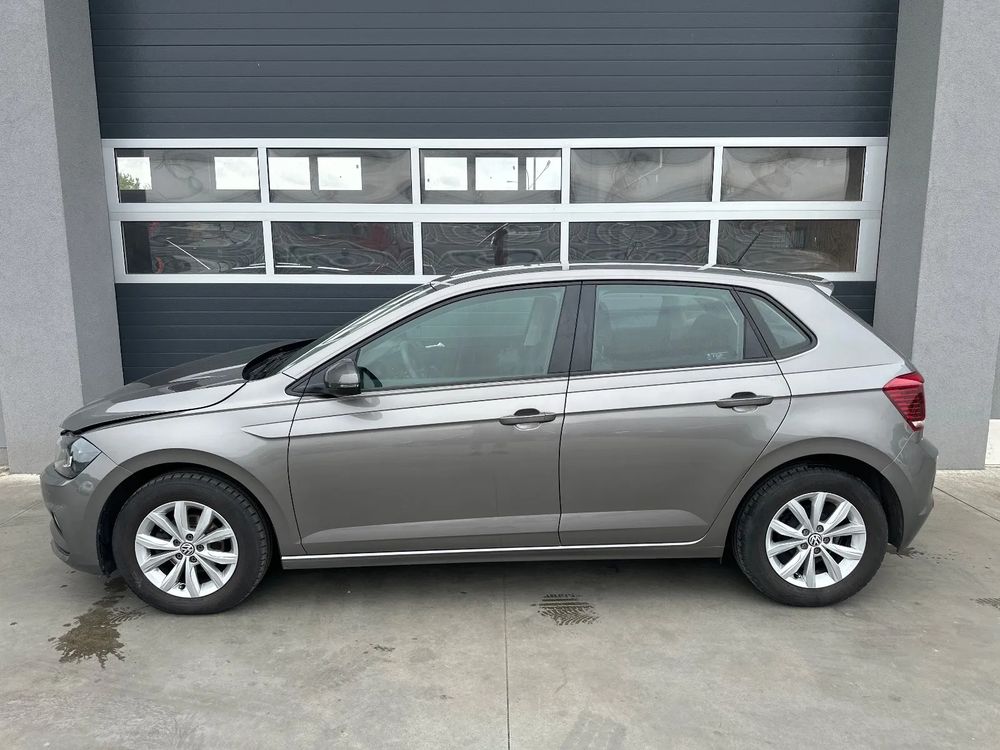 Volkswagen Polo VI (2017-) 1.0 Trendline 2018