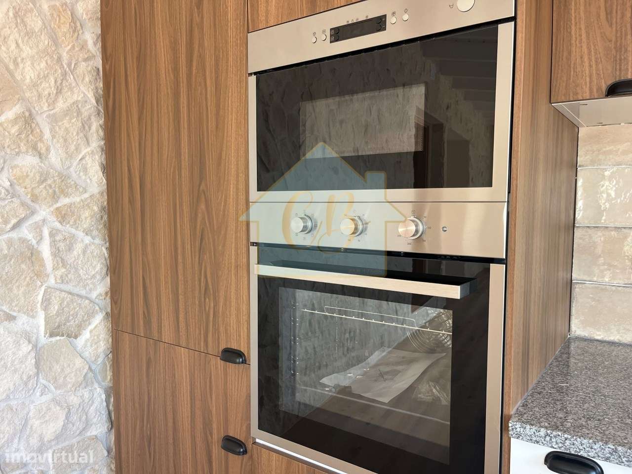 Moradia t2 +1 - totalmente recuperada -CADRICEIRA-11